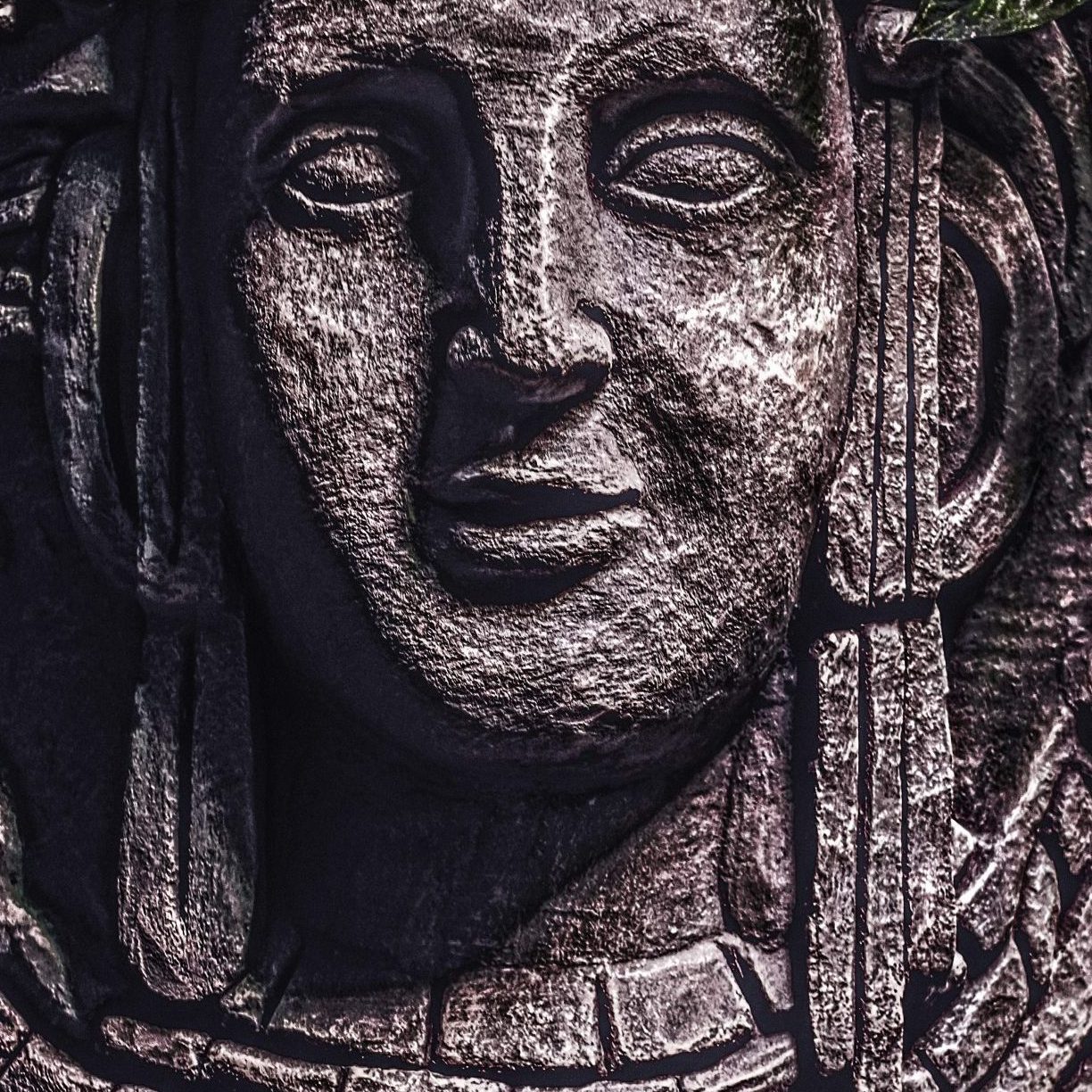 beautiful rocky monument with carved image human face jungle close up view scaled e1705406583268